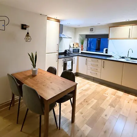 The Stables District Retreat By Polkastays Dom wakacyjny *